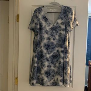 Blue and white short sleeved dress